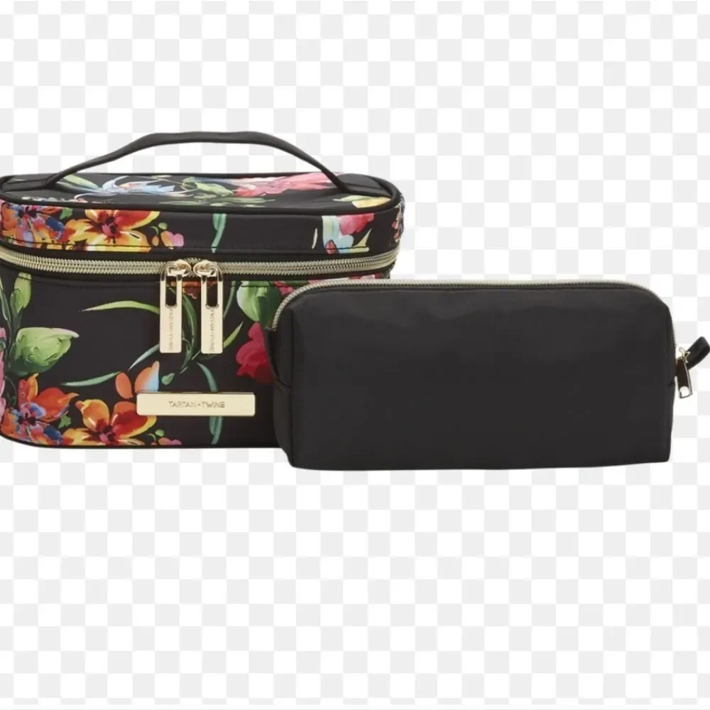 Tartan + Twine Floral Dream Deluxe Traincase‎